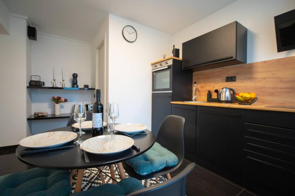 Apartment Hesa- 4 Star Apartment リエカ エクステリア 写真